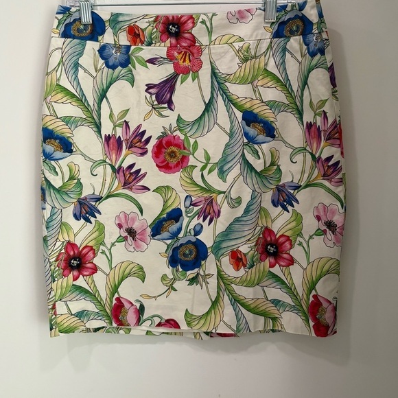 Ann Taylor Factory Dresses & Skirts - Ann Taylor Factory Women Floral Pencil Skirt Lined Back Zip Office Casual Sz 10P